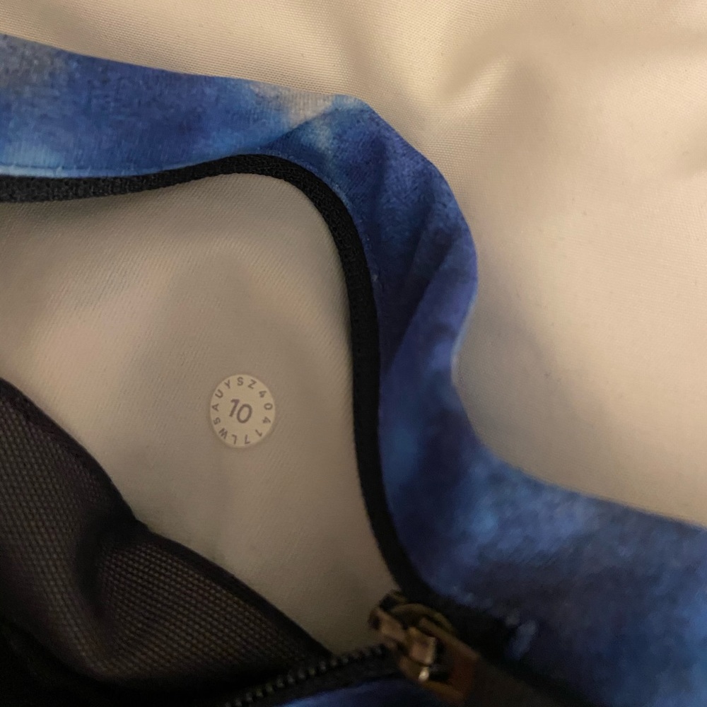 Lululemon leggings size 10 - Picture 5 of 7